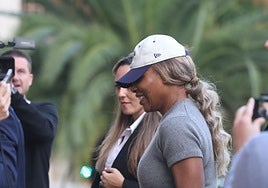 Serena Williams da su primer paseo por Oviedo