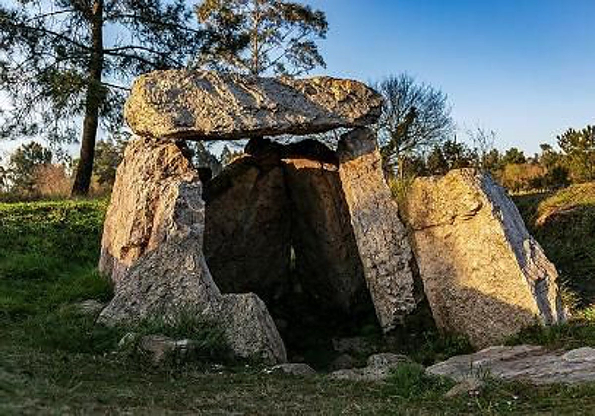 Uno de los dólmenes de la necrópolis del Monte Areo.