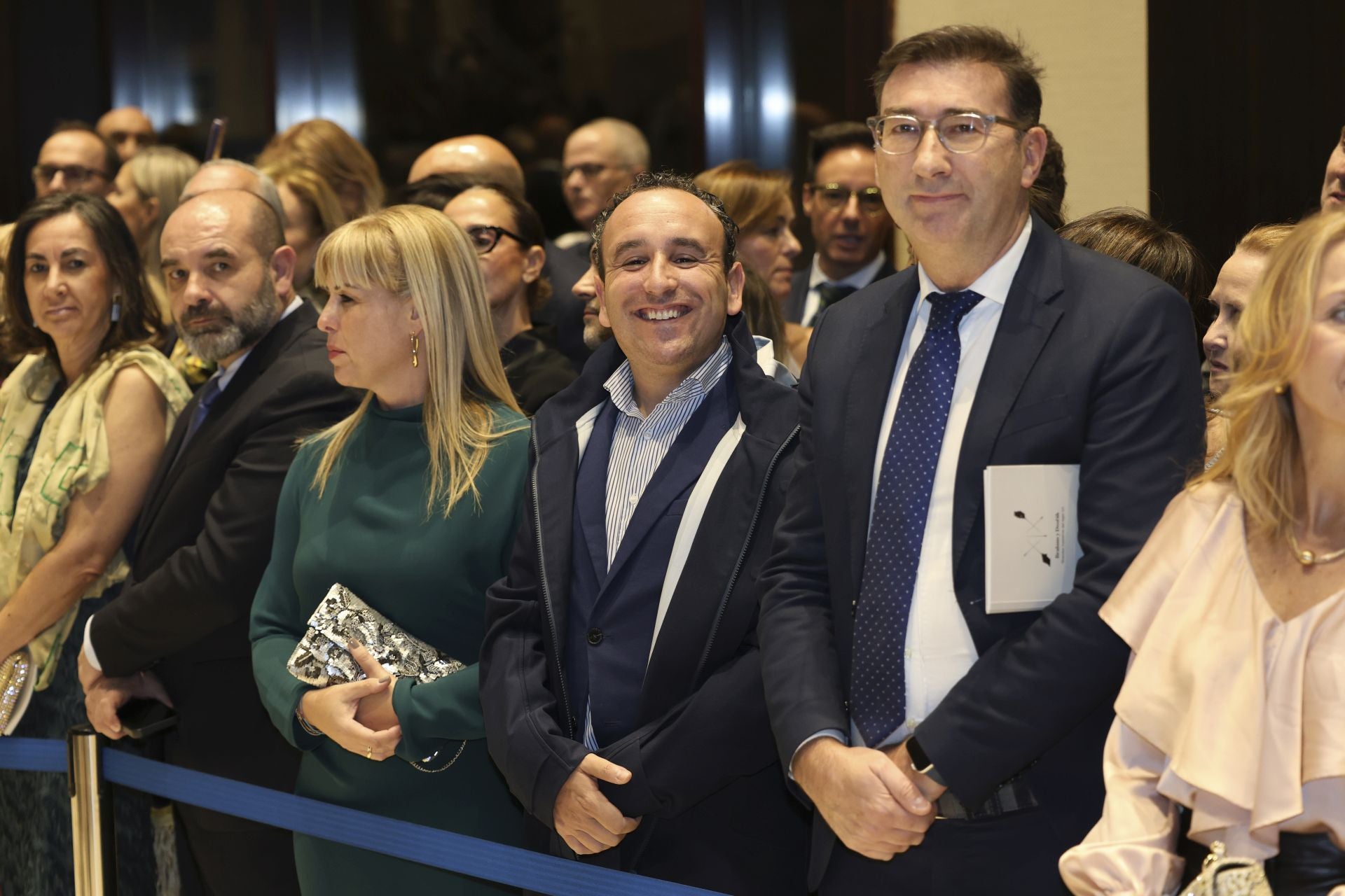 Elegancia y sobriedad en los estilismos de la Familia Real en el concierto de los Premios Princesa