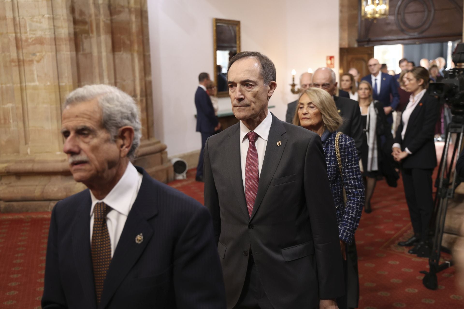 Muchas sonrisas y calurosos saludos en las audiencias de la Familia Real en el Reconquista