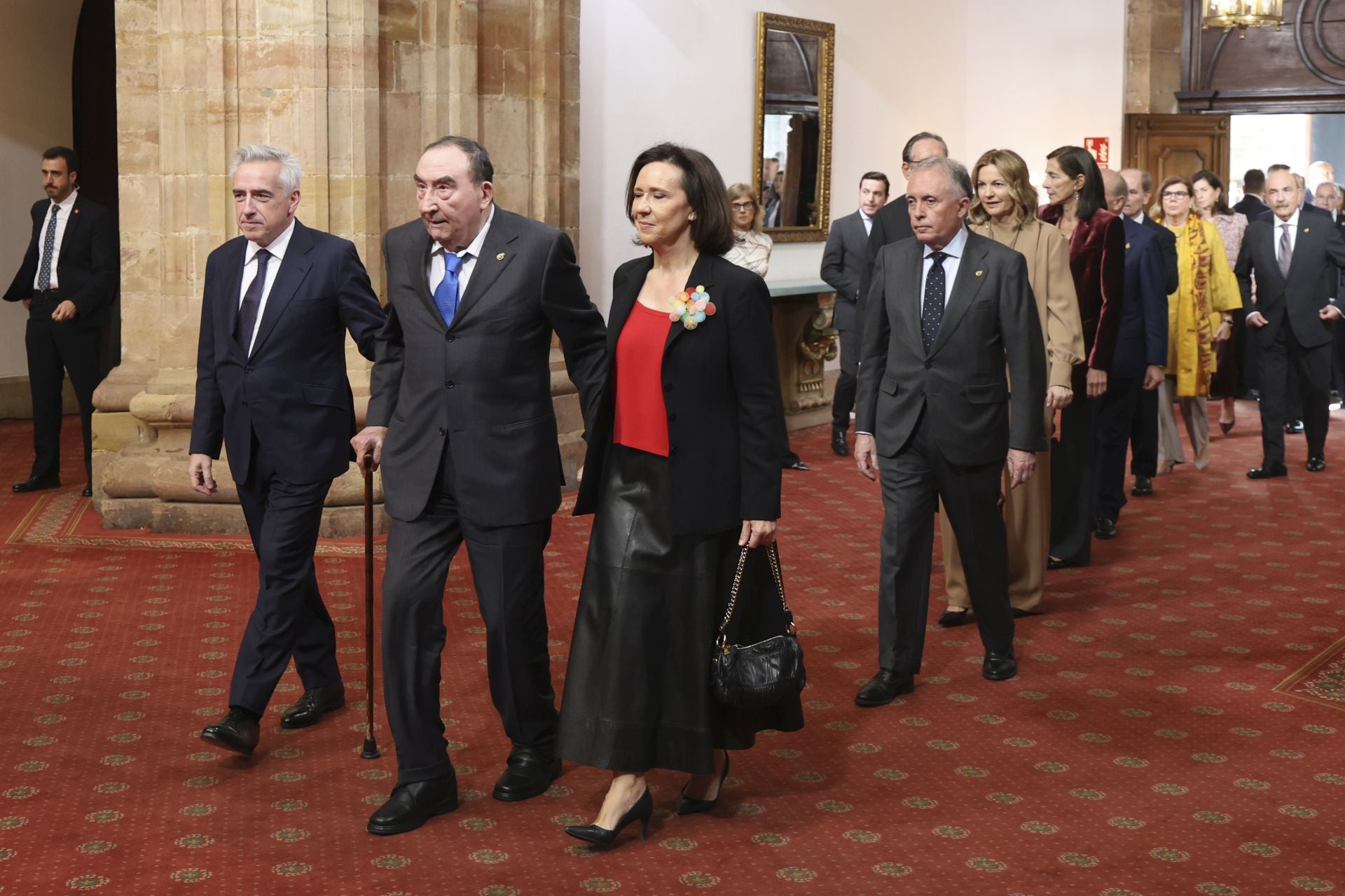 Muchas sonrisas y calurosos saludos en las audiencias de la Familia Real en el Reconquista