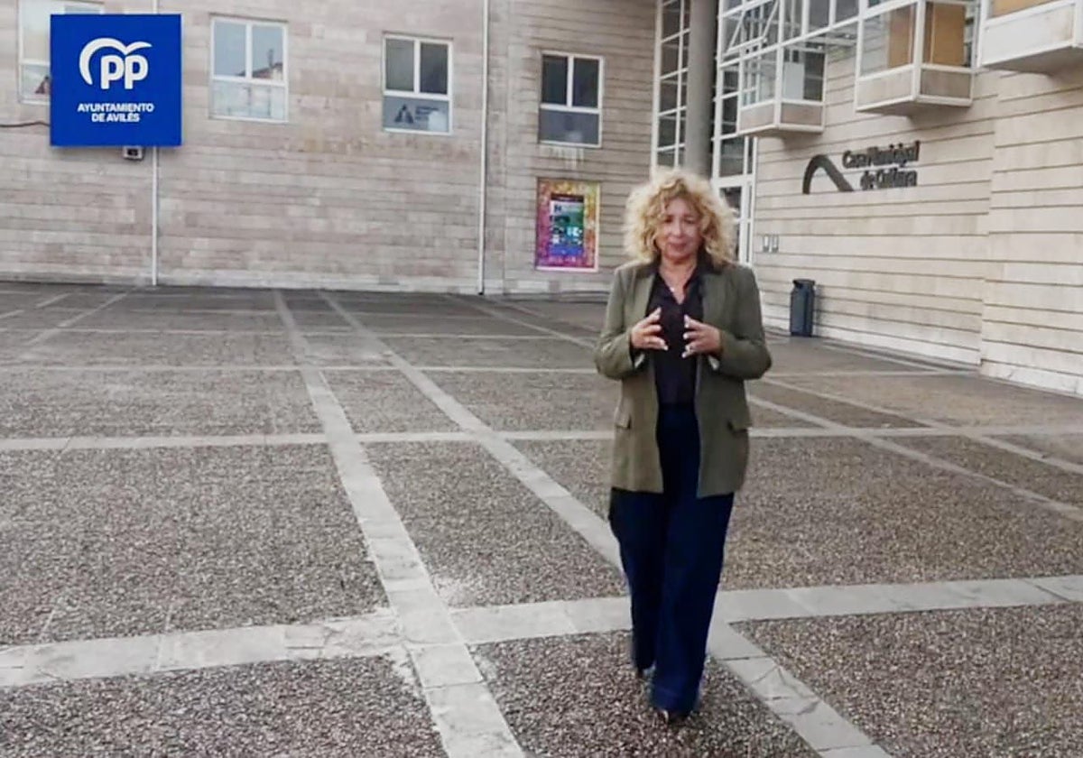 La edil Cristina Viso en el vídeo publicado por el PP de Avilés para denunciar el Campus Feminista.