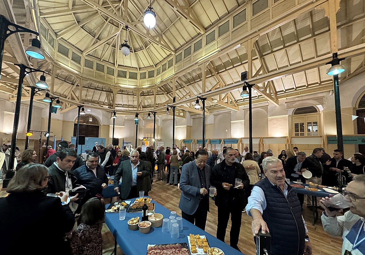 Espicha del Desarme en la plaza de Trascorrales.