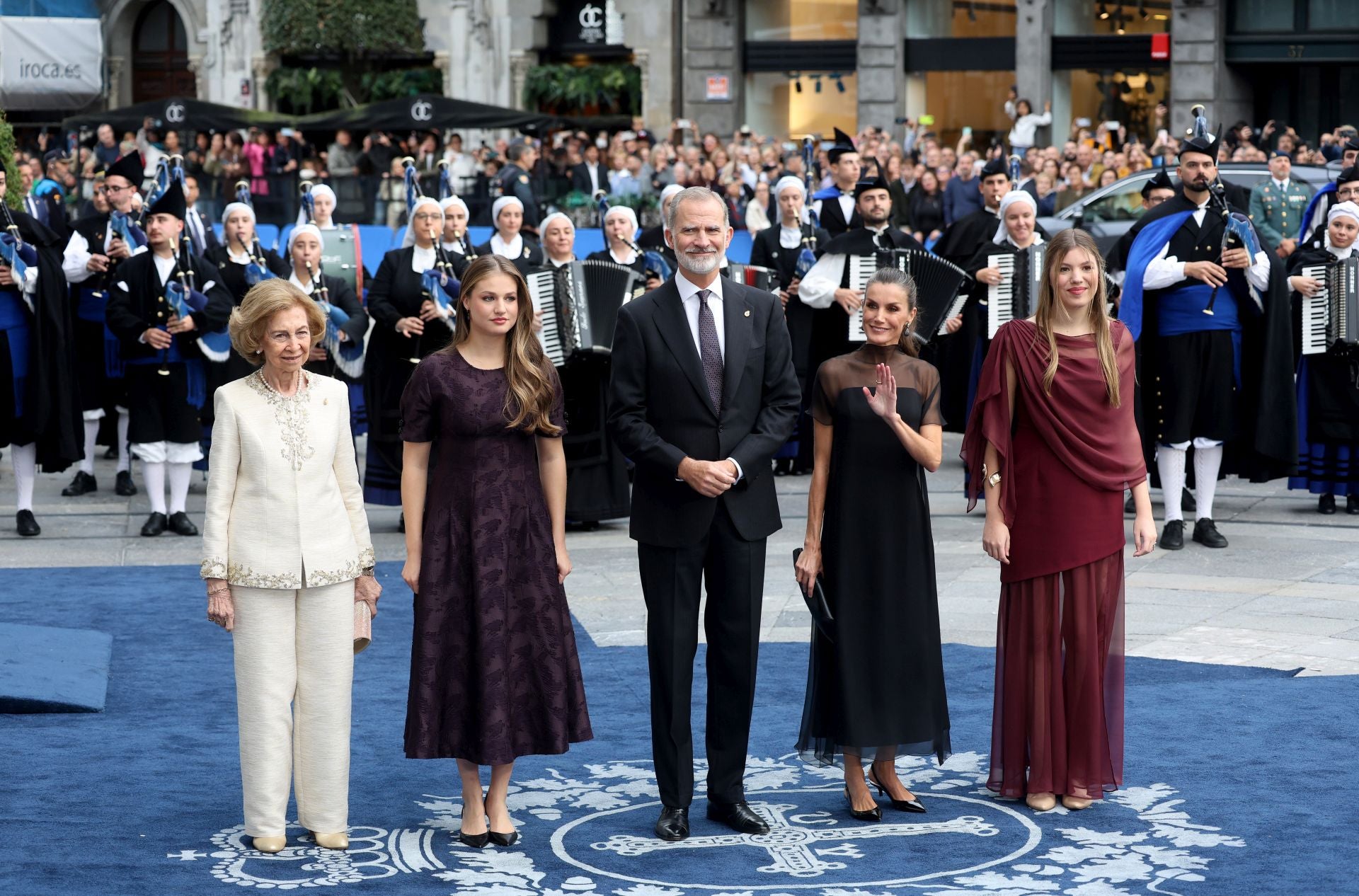 Todos los invitados en la alfombra azul de los Premios Princesa de Asturias