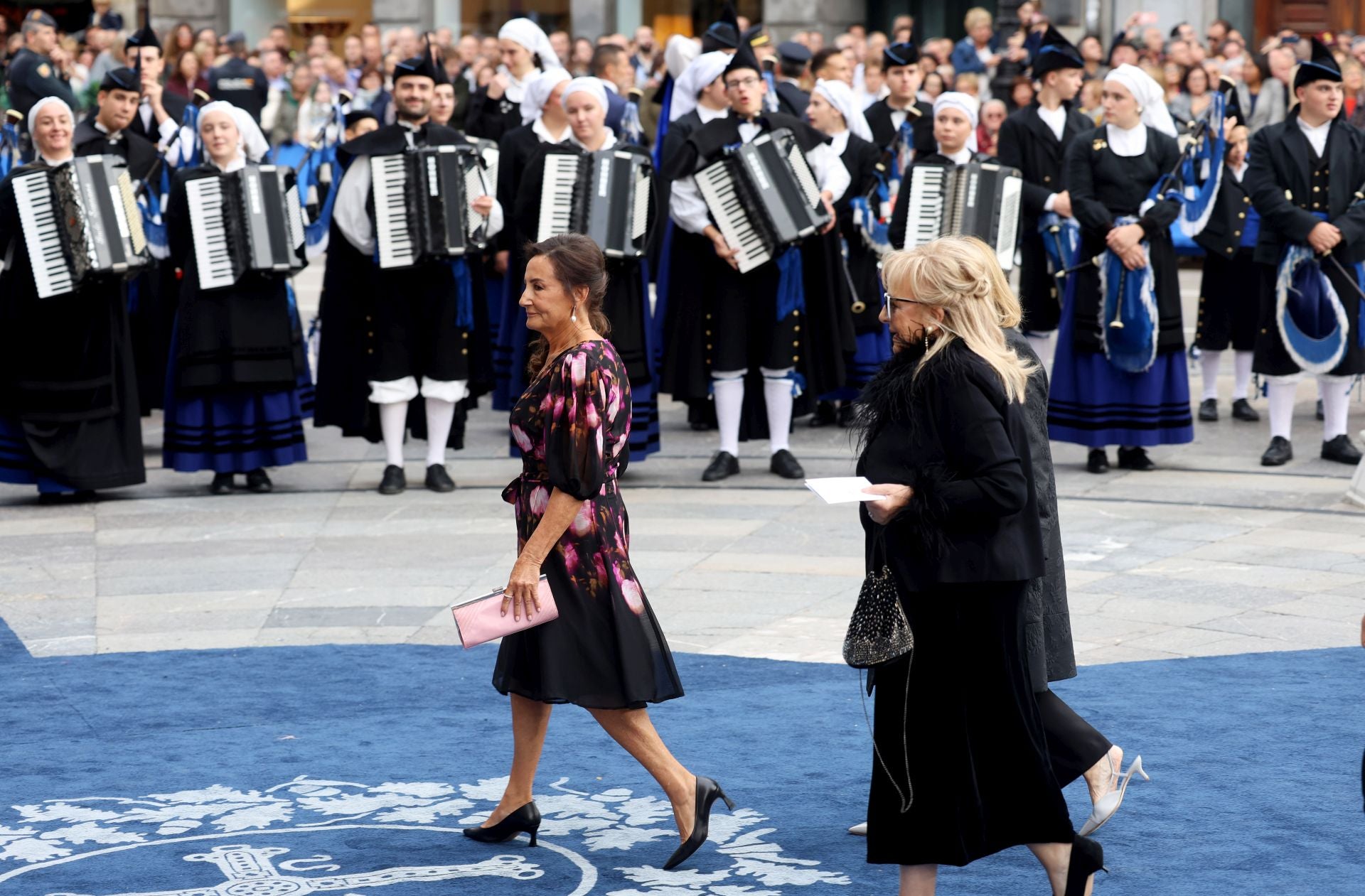Todos los invitados en la alfombra azul de los Premios Princesa de Asturias