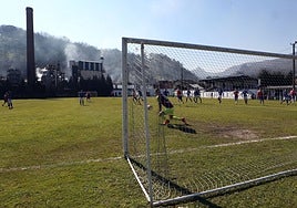 Una imagen del campo del Juvencia, en Trubia.