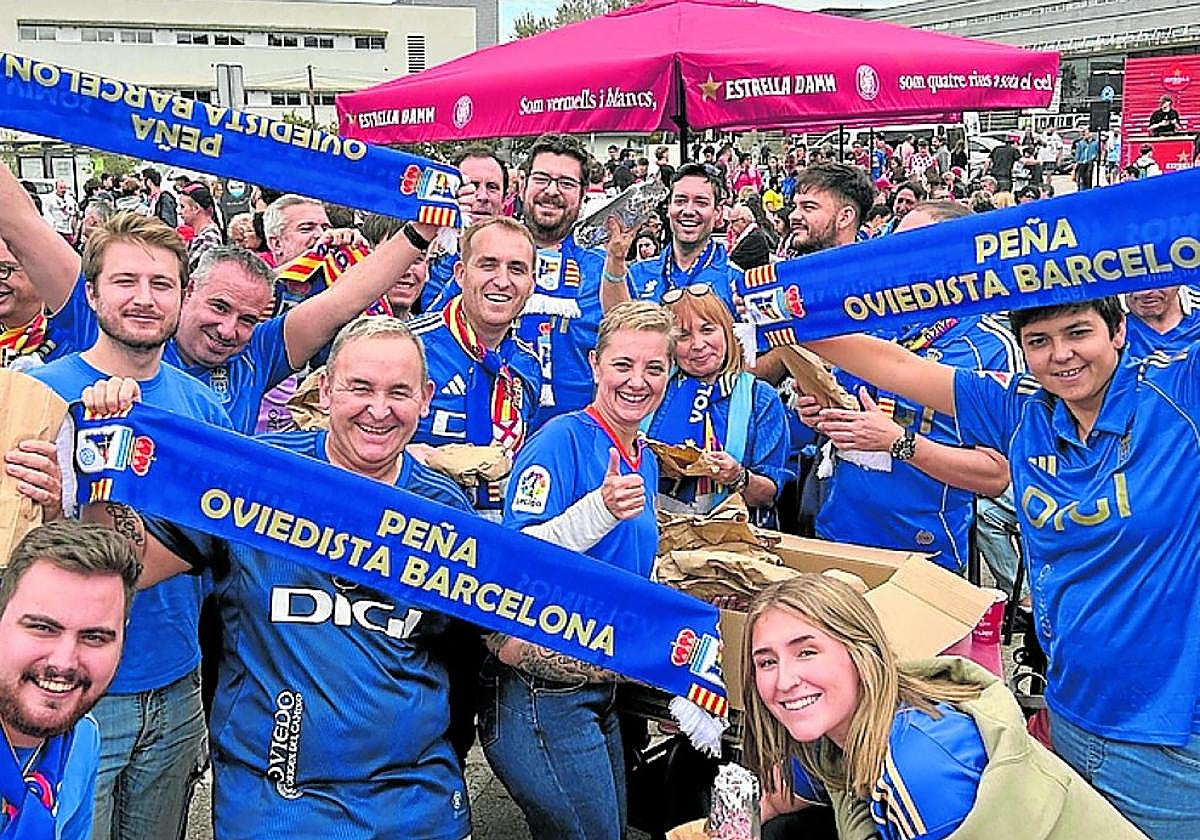 Numerosos fueron los miembros de la Peña Barcelona.