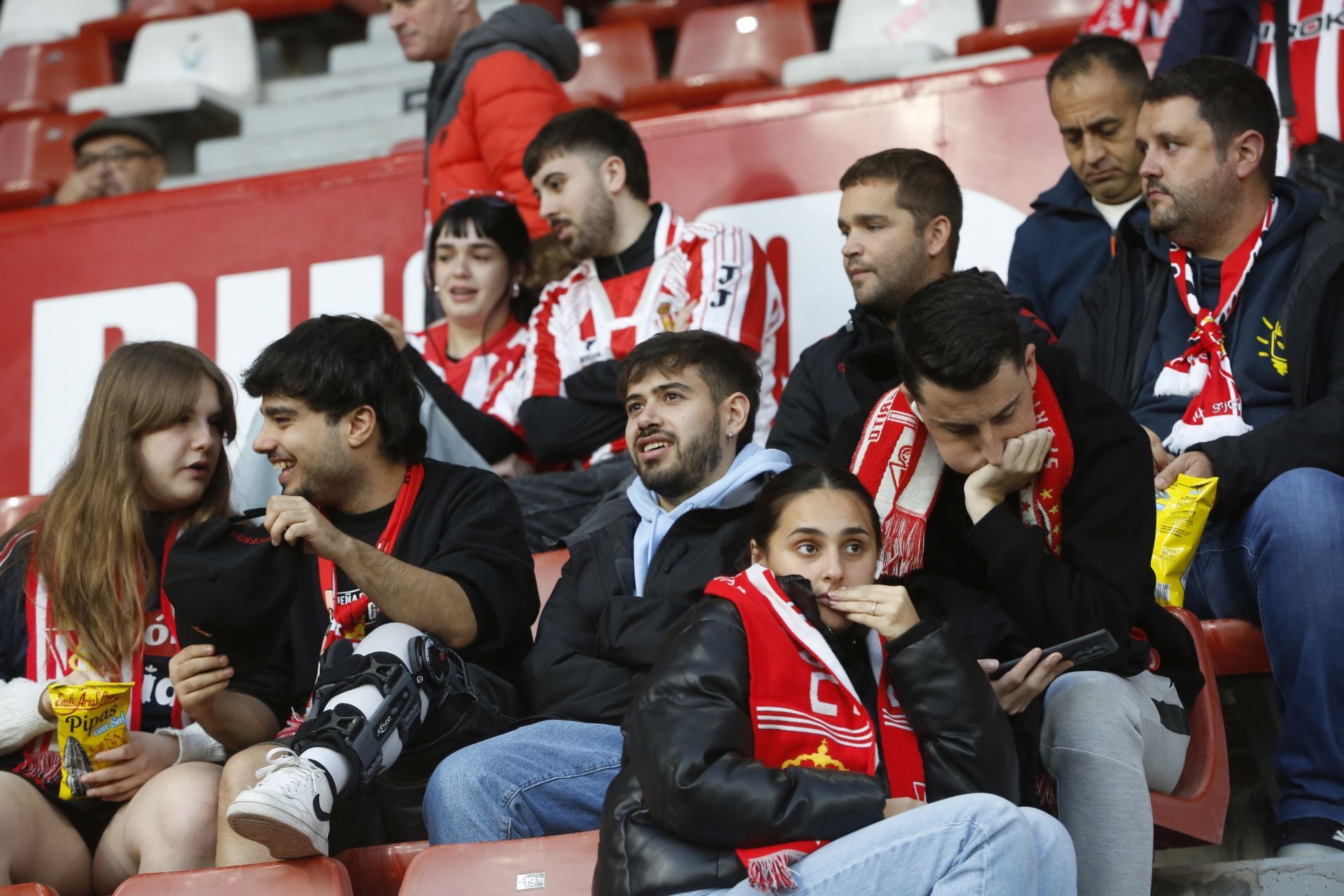 ¿Estuviste en el Sporting - Zaragoza? ¡Búscate!