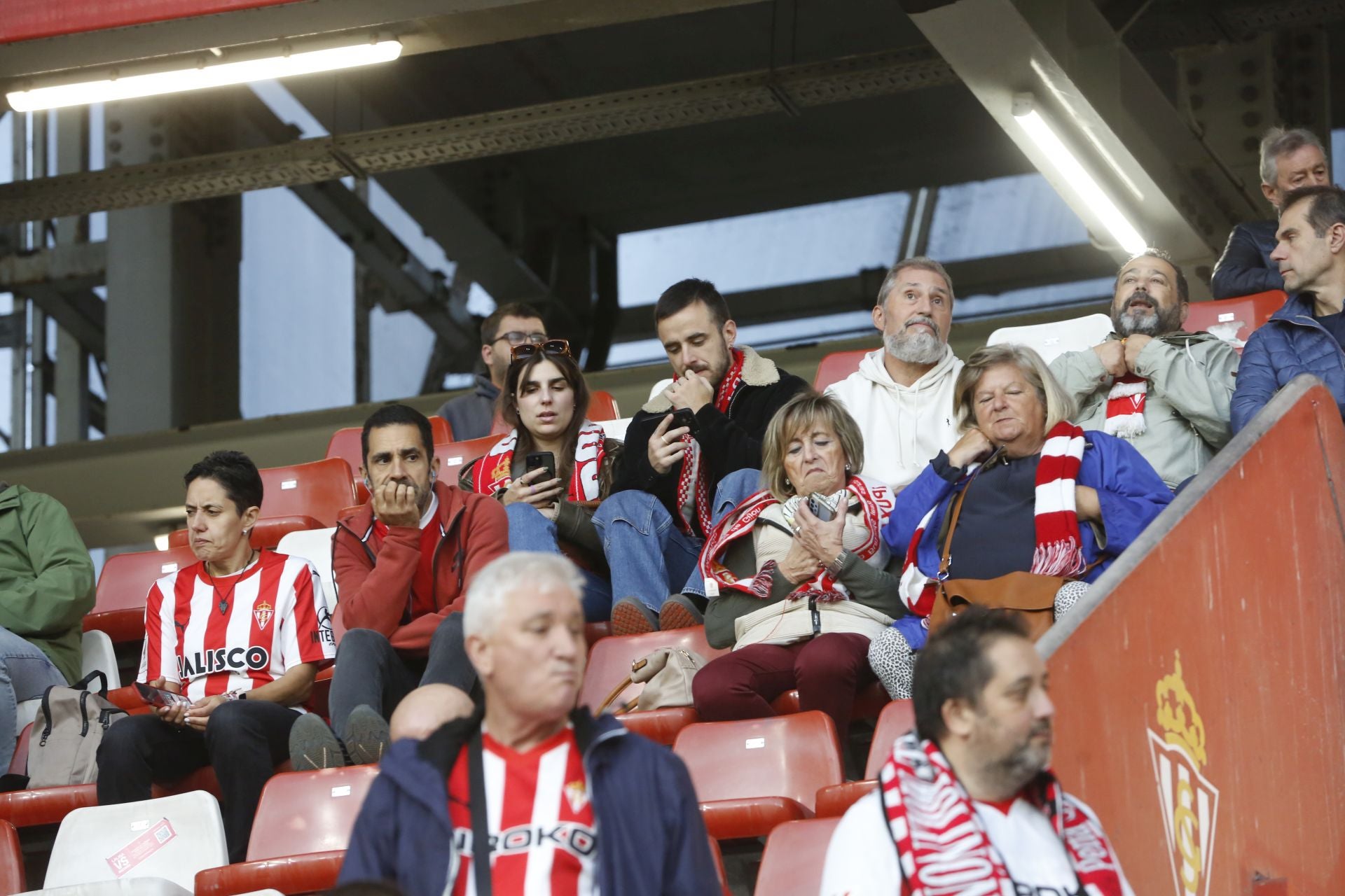 ¿Estuviste en el Sporting - Zaragoza? ¡Búscate!
