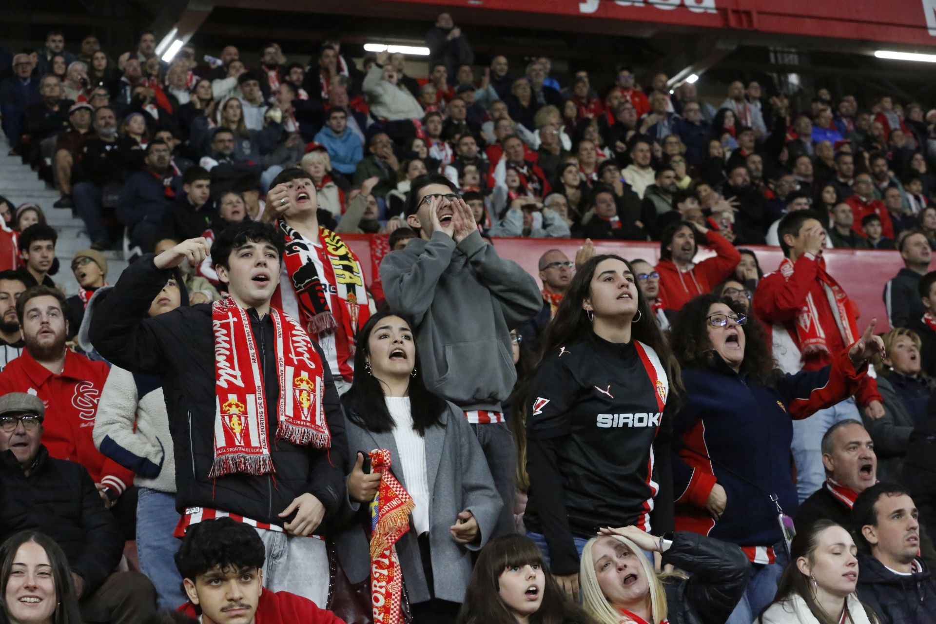 ¿Estuviste en el Sporting - Zaragoza? ¡Búscate!