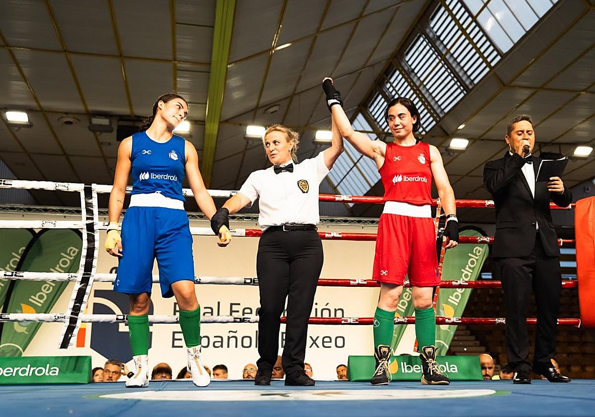 Ana Isabel González, a la derecha, vence su combate.