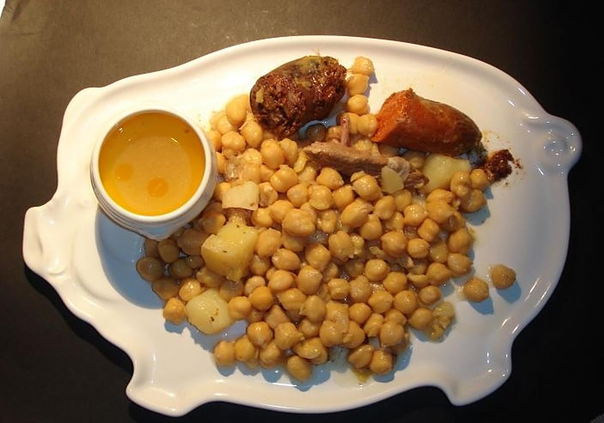 Noreña celebra la Semana del cocido con Moscancia