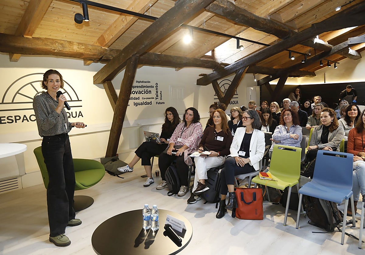 Durante la mañana se sucedieron las ponencias.