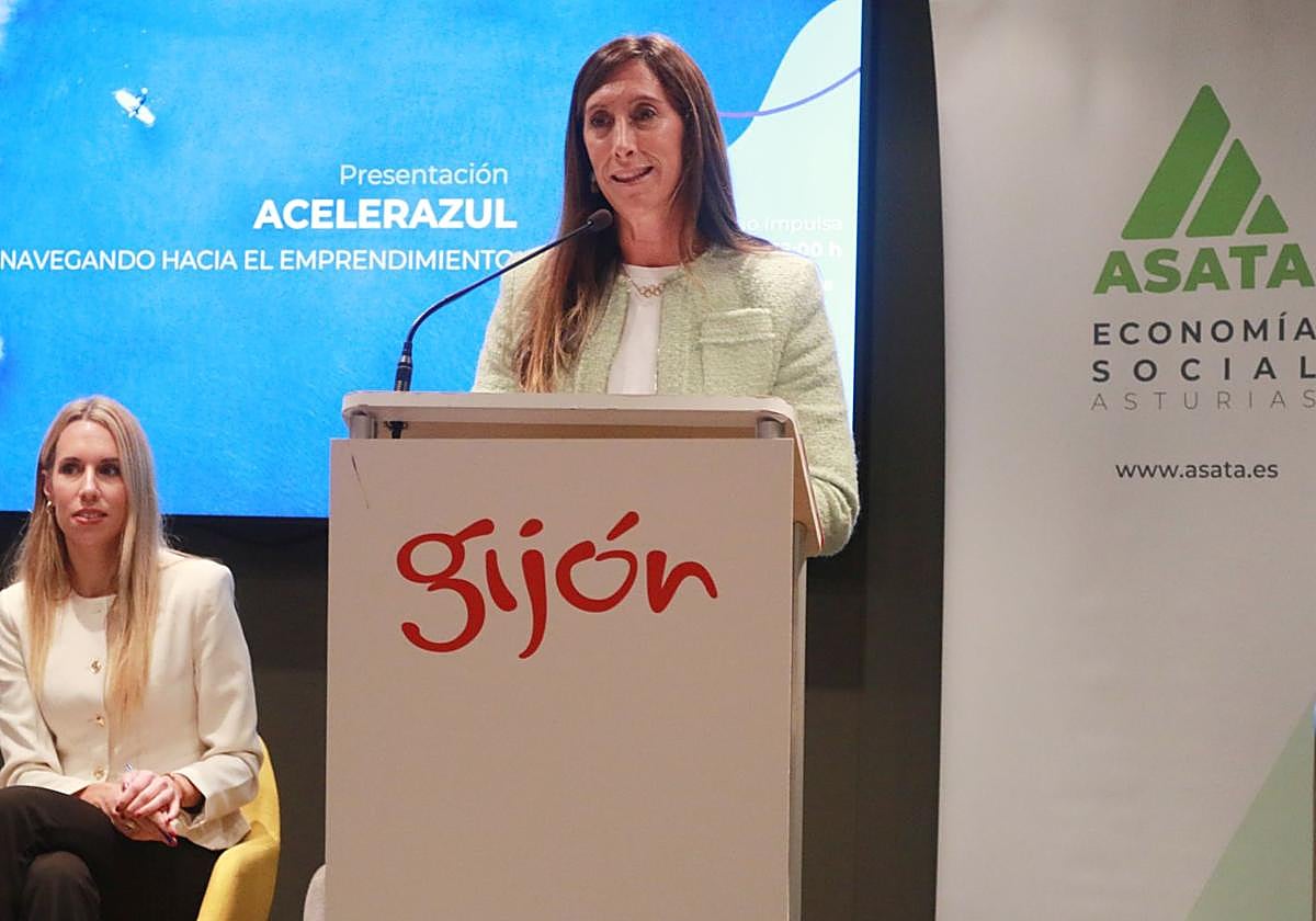 La vicealcaldesa Ángela Pumariega, durante la inauguración de la jornada en el edificio Impulsa.