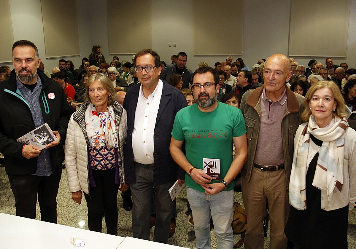 José Manuel Zapico, Esther Menéndez, José García, Toño Huerta, Juventino Montes y Conchita Paredes.
