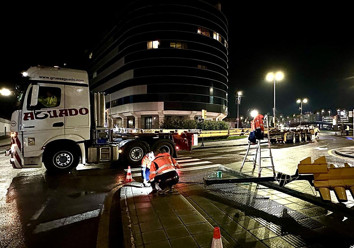 Pruebas de acceso al Tallerón con un camión de 22 metros