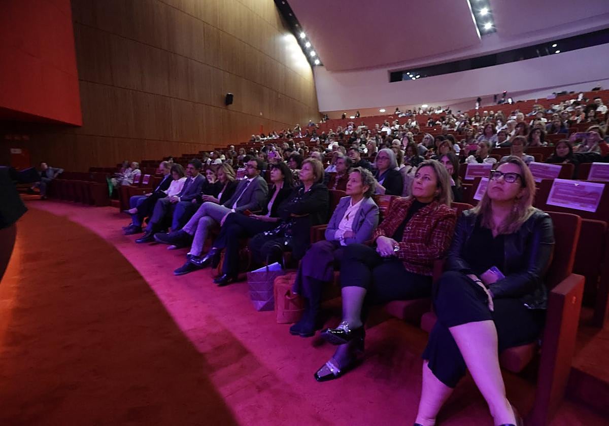 Asistentes a un congreso en el Niemeyer el año pasado.