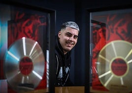 Camin logró el disco de oro y de platino en Spotify.