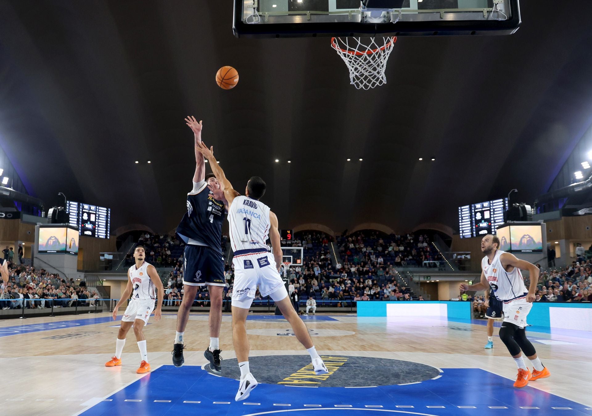 Las mejores imágenes del Alimerka Oviedo - Obradoiro