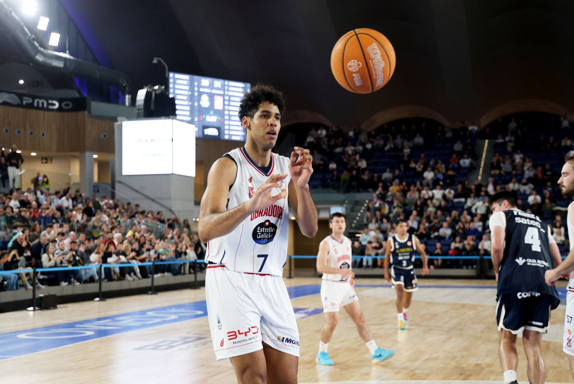 Las mejores imágenes del Alimerka Oviedo - Obradoiro