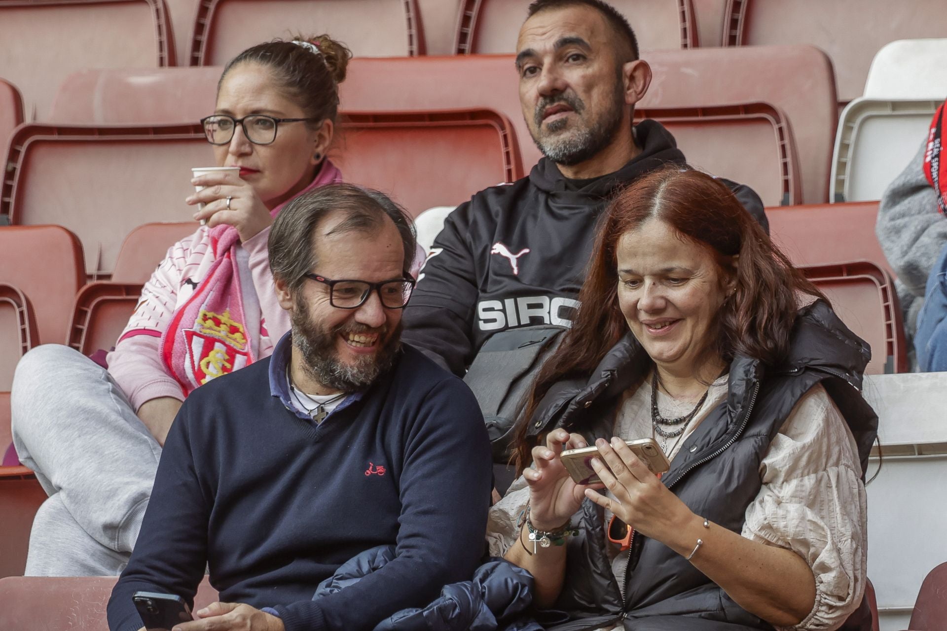 Fotos: ¿Estuviste en El Molinón viendo el Sporting-Las Palmas? ¡Búscate!