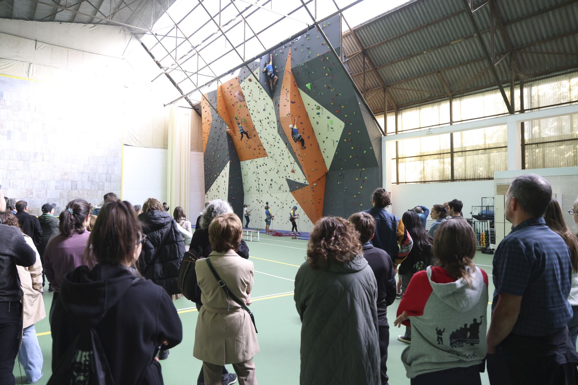 Villaviciosa estrena rocódromo