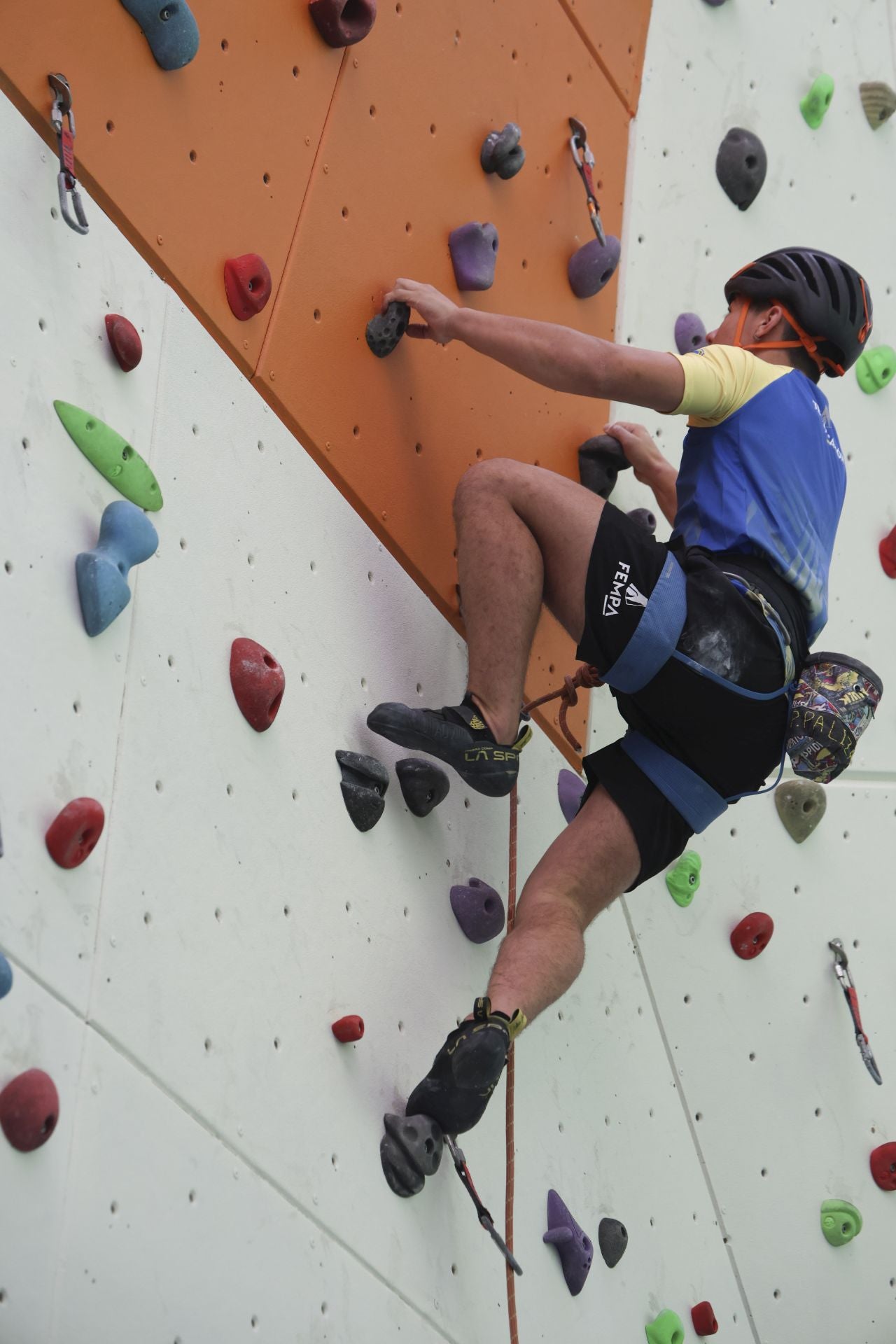 Villaviciosa estrena rocódromo