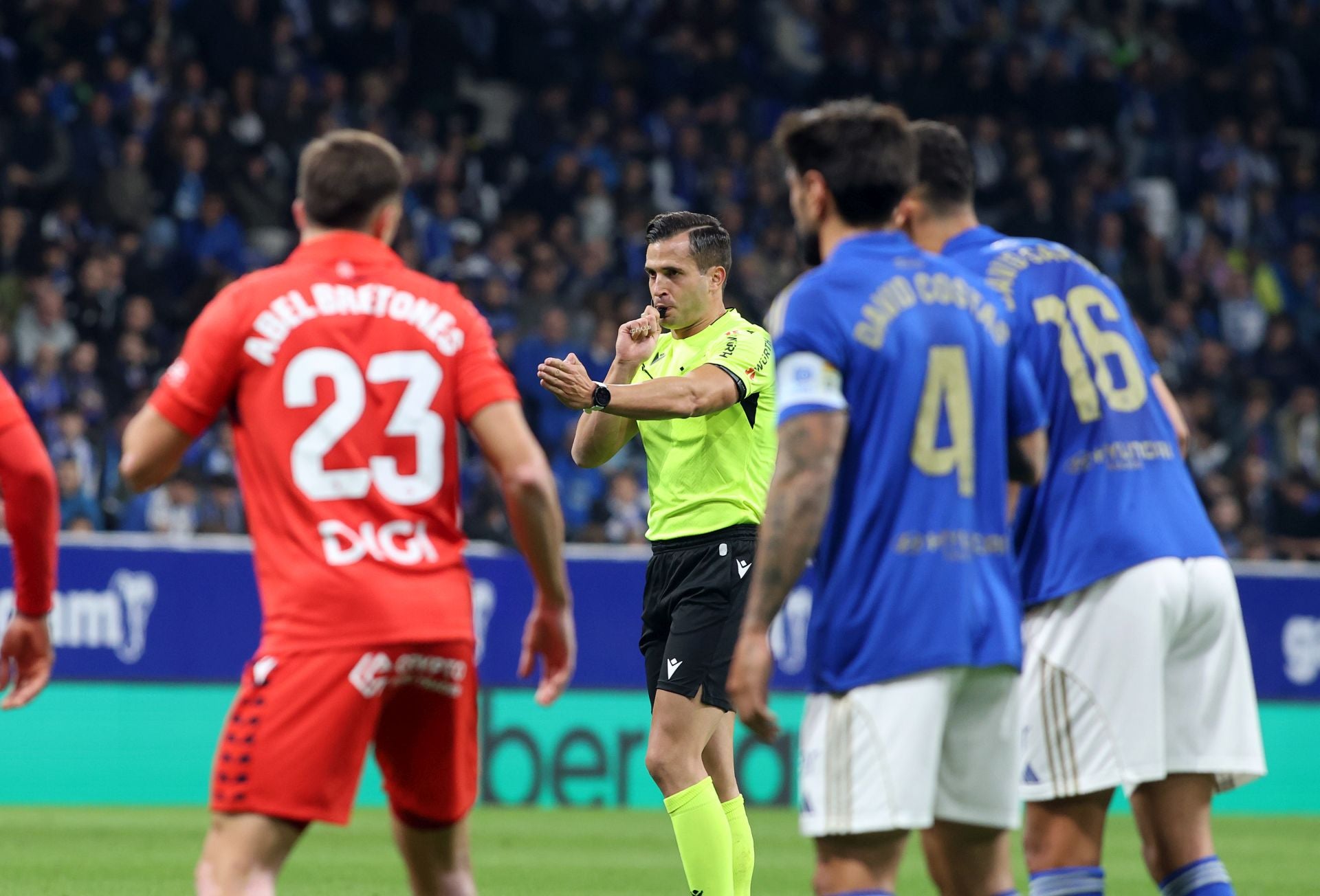Las mejores jugadas del Real Oviedo - Osasuna en imágenes
