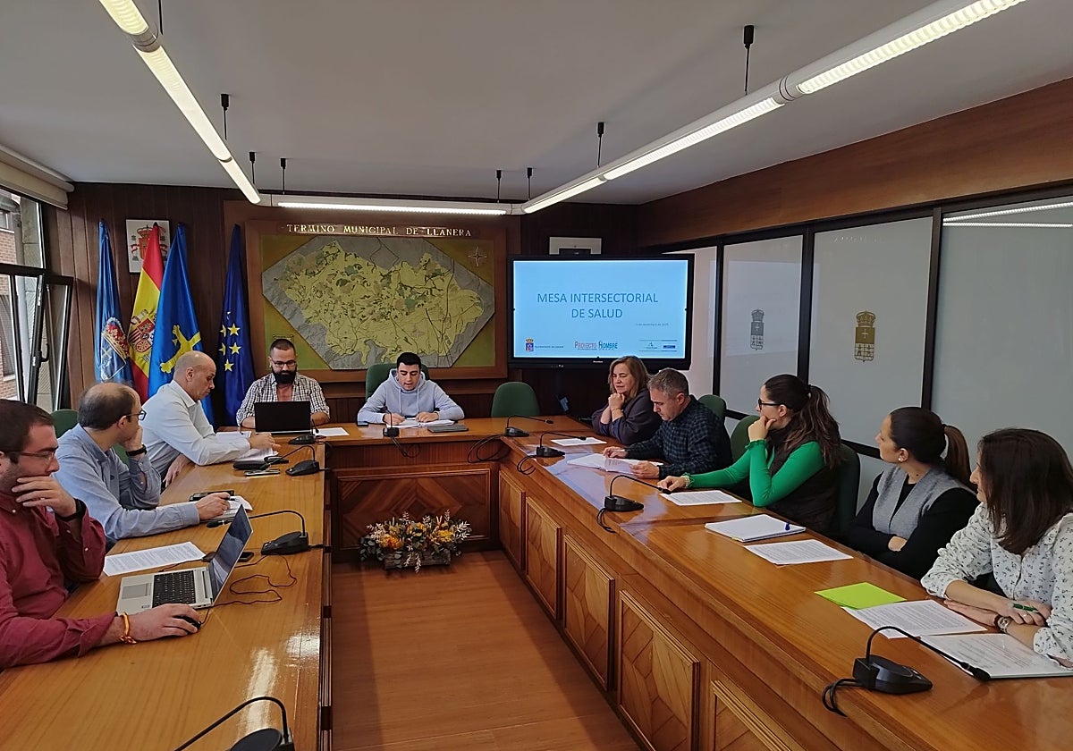 Reunión de la mesa de la salud de Llanera.