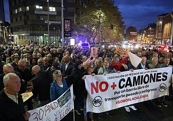 Concentración, este miércoles, en Cuatro Caminos, Gijón.