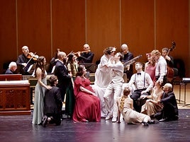 William Christie dirige, a la izquierda, a las formaciones francesas en el Auditorio.