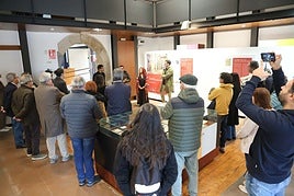 Rubén Domínguez, Toño Huerta, Ana Solís y Cástor González, ayer en la apertura de la muestra.