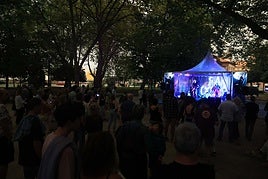 Un concierto en el parque de El Muelle.
