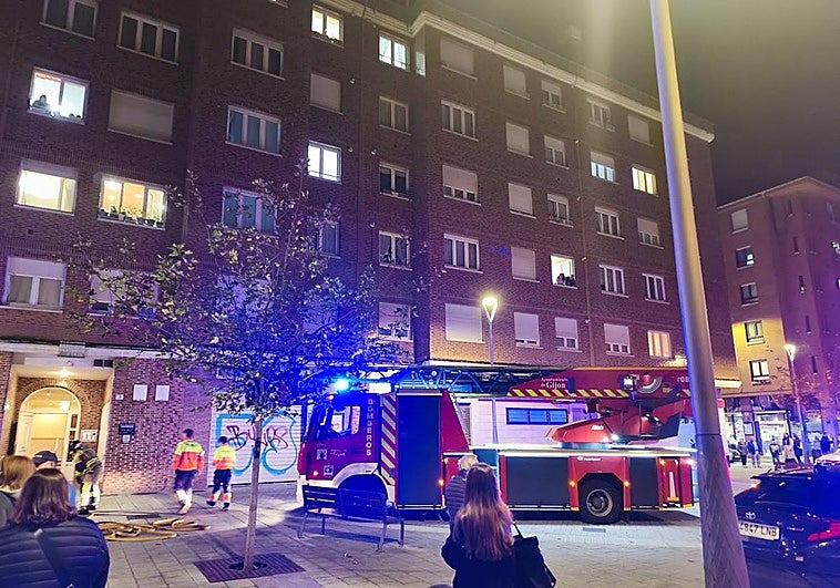 Una pota olvidada al fuego provoca un incendio en El Llano
