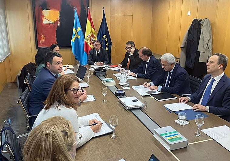 Chamorro aboga por otra alternativa si se demora la reagrupación de sedes judiciales en Oviedo