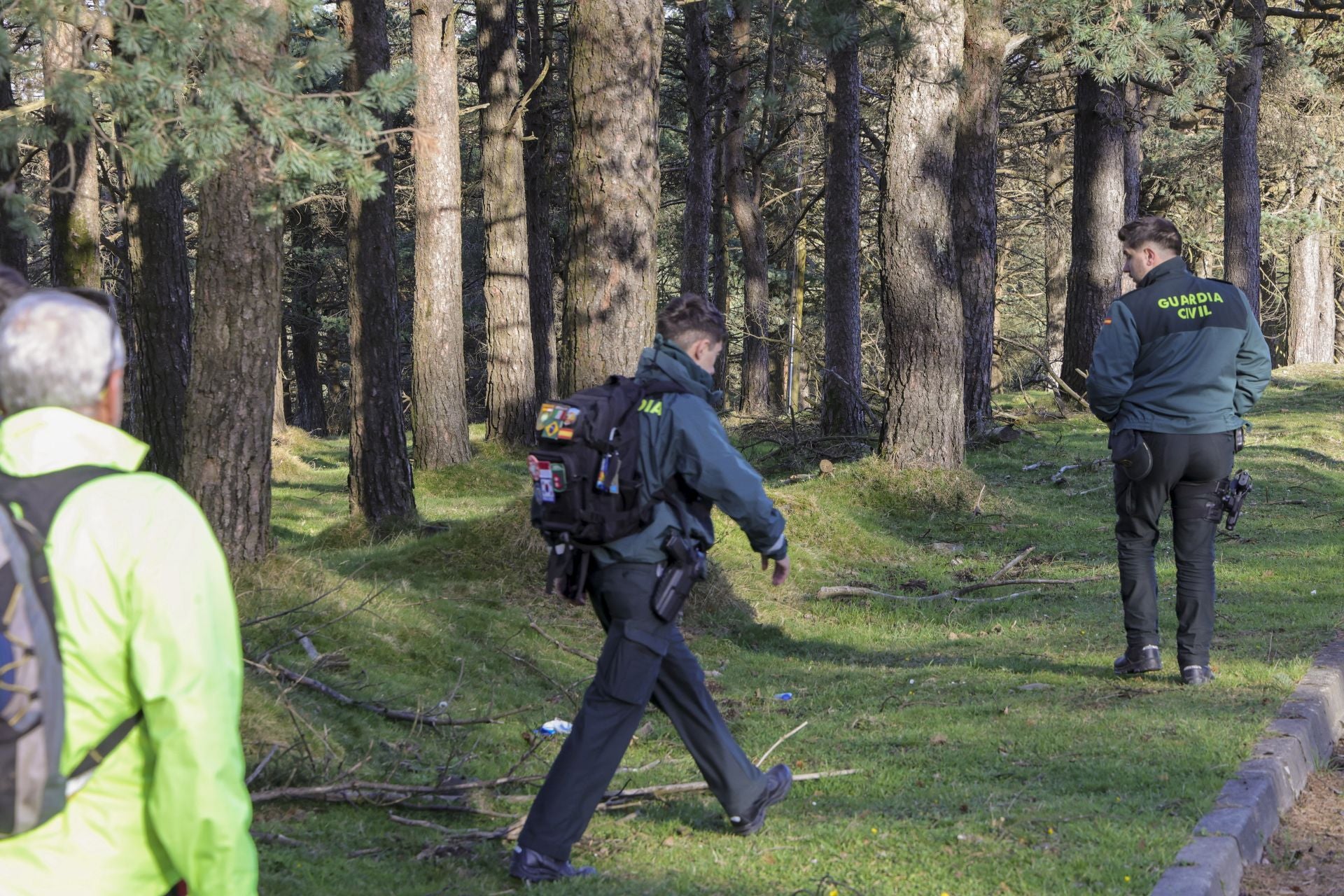 Tomasín, en paradero desconocido: las imágenes de la búsqueda en Tineo