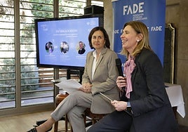 Leticia Bilbao y Eva Pando, en la jornada celebrada en Gijón.