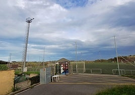 Campo que se mejorará en Candás.