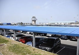 Parking del aeropuerto de Asturias.