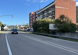 La carretera nacional 634, a su paso por El Berrón.