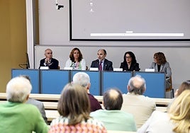 José Javier Borge, Fátima Drubi, Ignacio Villaverde, Gabriela Fernández-Viejo y Belén López, durante la celebración de San Alberto Magno.