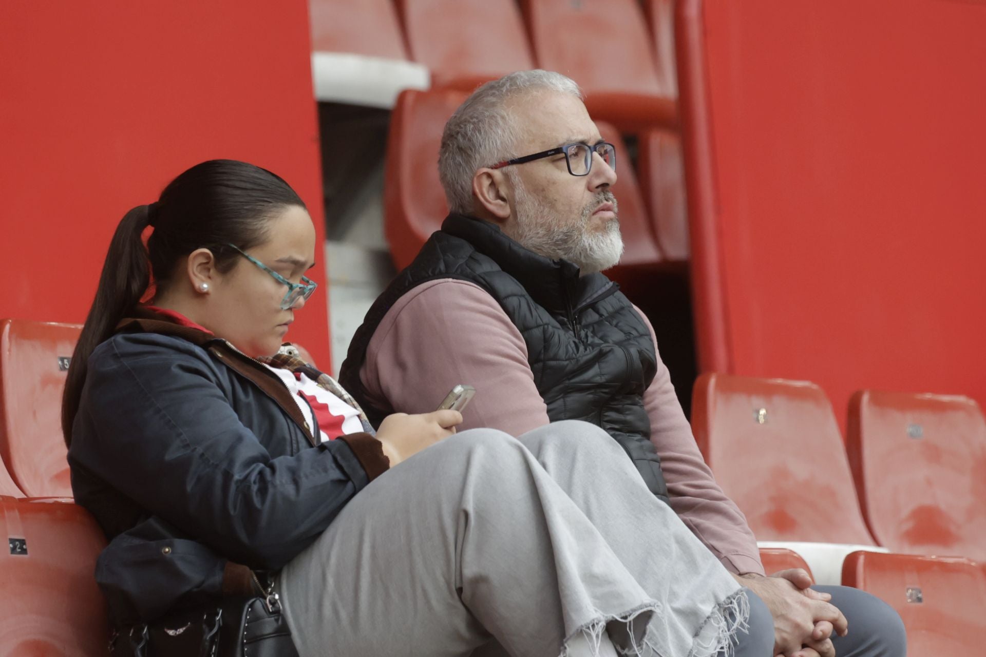 Fotos | ¿Estuviste en El Molinón en el Sporting de Gijón - Eibar? ¡Búscate!