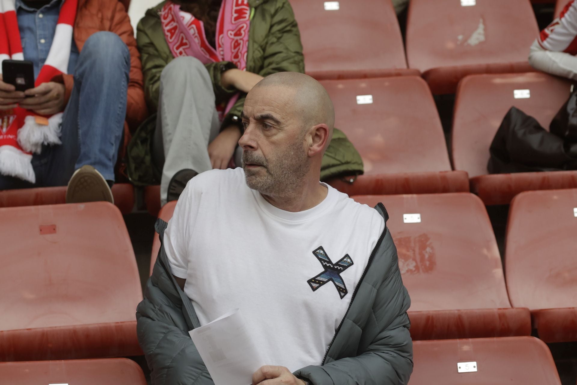 Fotos | ¿Estuviste en El Molinón en el Sporting de Gijón - Eibar? ¡Búscate!