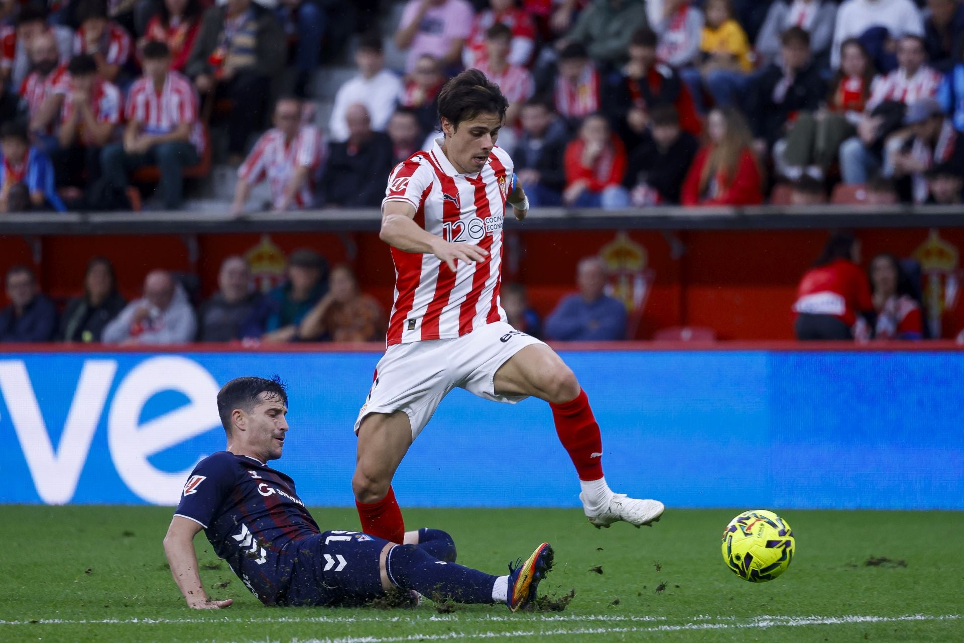 Las mejores jugadas del Sporting de Gijón 1-1 Eibar, en imágenes