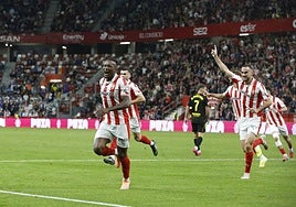 El delantero colombiano, celebrando su gol contra el Zaragoza antes de lesionarse.