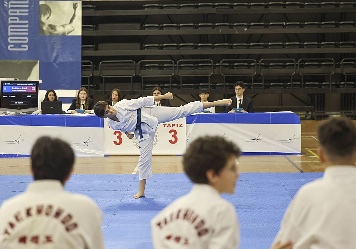 Un momento de la competición de taekwondo en la mañana de ayer en el Complejo Deportivo Avilés.