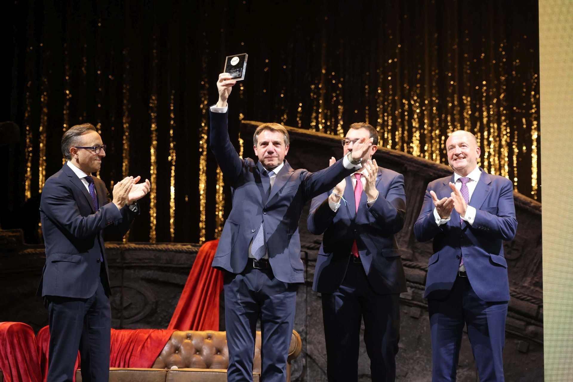 La fiesta de Otea y despedida de Almeida en imágenes