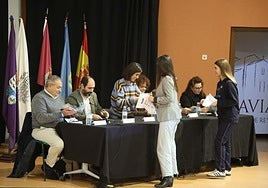 El acto central se llevó a cabo en el auditorio josé Barrera, donde los jóvenes tomaron la palabra.