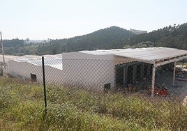 Plantona de Cogersa, que este mes debía quedar lista para empezar a funcionar.