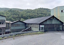 Naves exteriores de la mina de Vega de Rengos.